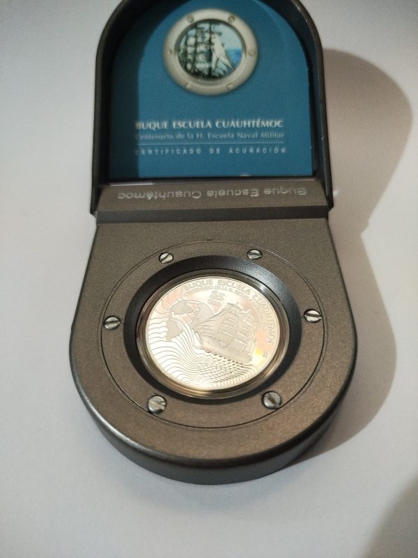 Moneda Buque Escuela Cuauhtemoc -1999 Plata Proof Ley 0.925 - 5 Pesos  - Con certificado de acuñación y estuche  - Imagen 3