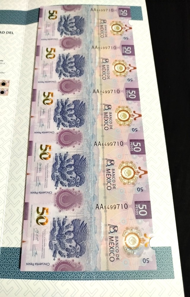 5 Billetes sin recortar $50 Pesos Ajolote con Folder Oficial de Banco de México - Imagen 4