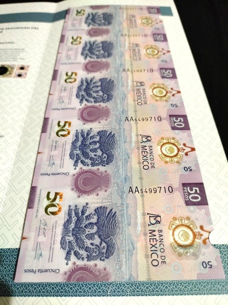 5 Billetes sin recortar $50 Pesos Ajolote con Folder Oficial de Banco de México - Imagen 5