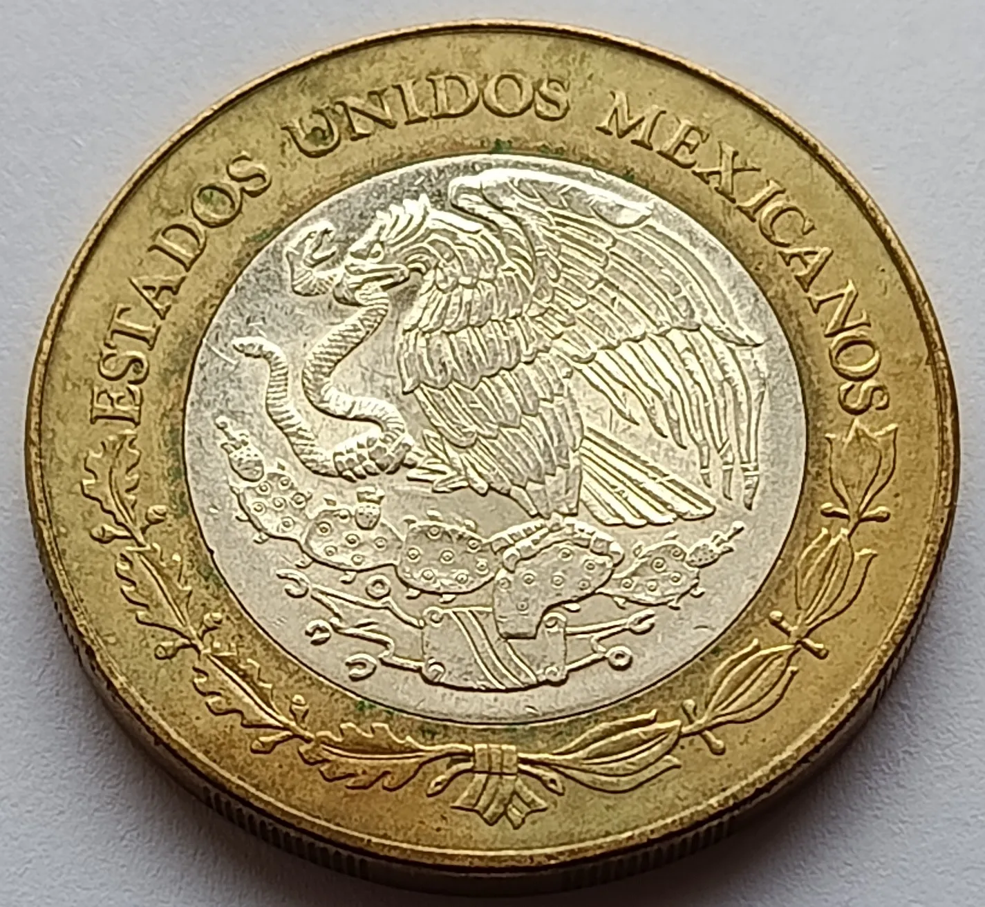 Moneda de 100 Pesos Calavera Quijotesca - 400 Aniv. Don Quijote de la Mancha - Condición: Usada - Imagen 2