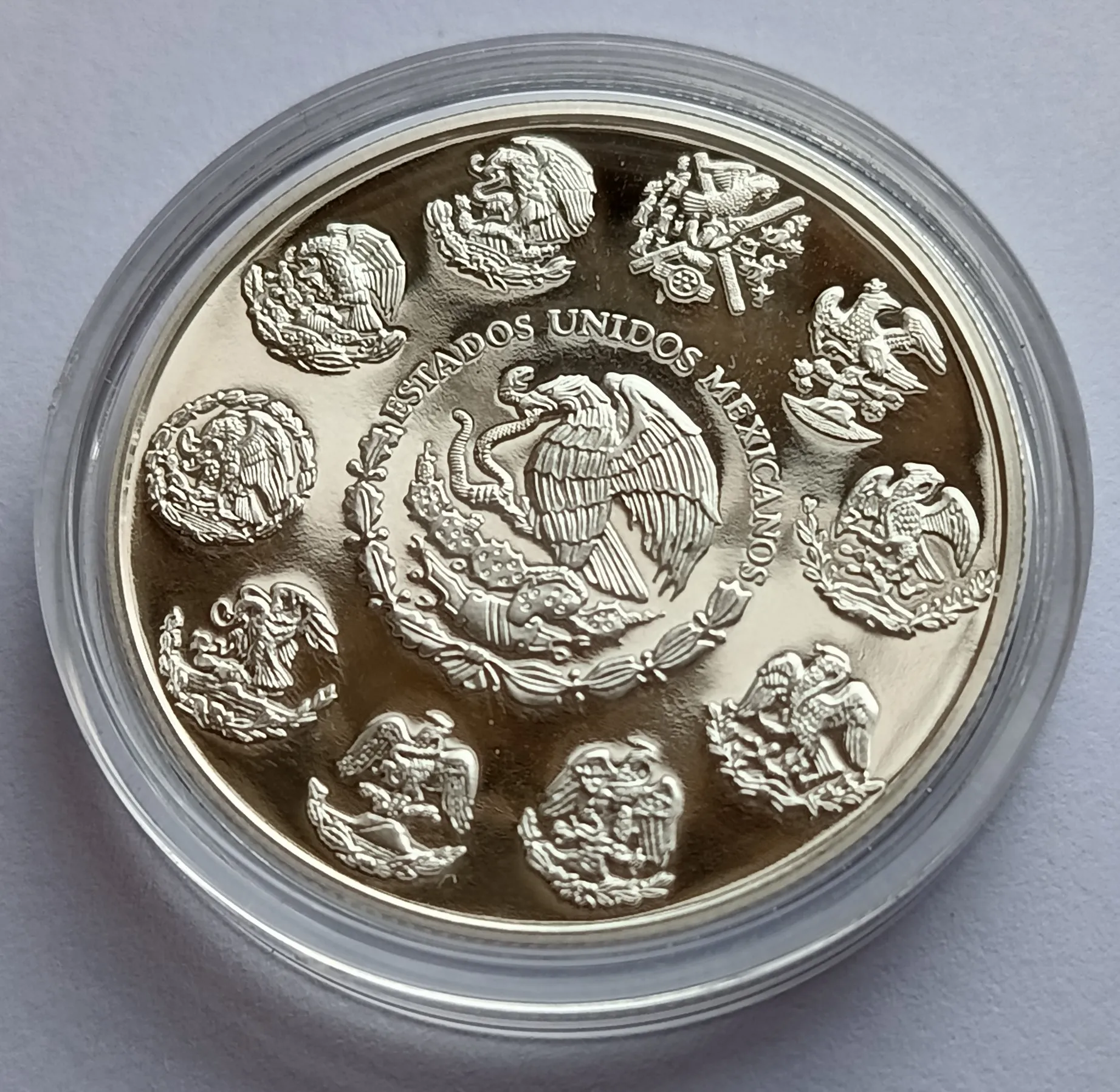 Moneda Chichén Itza "Casa de las Monjas" 1 Onza de Plata Ley 0.999 con Pedestal - Condición: USADA - Imagen 11