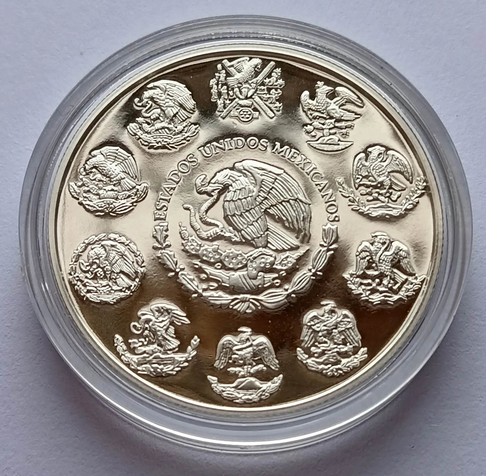 Moneda Chichén Itza "Casa de las Monjas" 1 Onza de Plata Ley 0.999 con Pedestal - Condición: USADA - Imagen 13