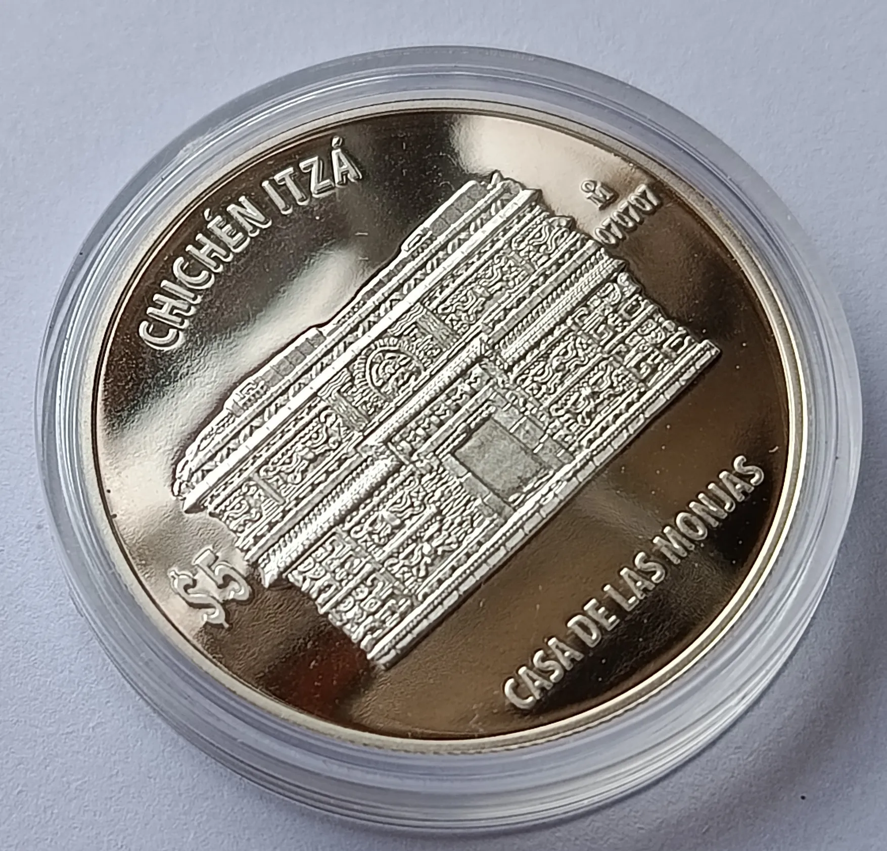 Moneda Chichén Itza "Casa de las Monjas" 1 Onza de Plata Ley 0.999 con Pedestal - Condición: USADA - Imagen 12