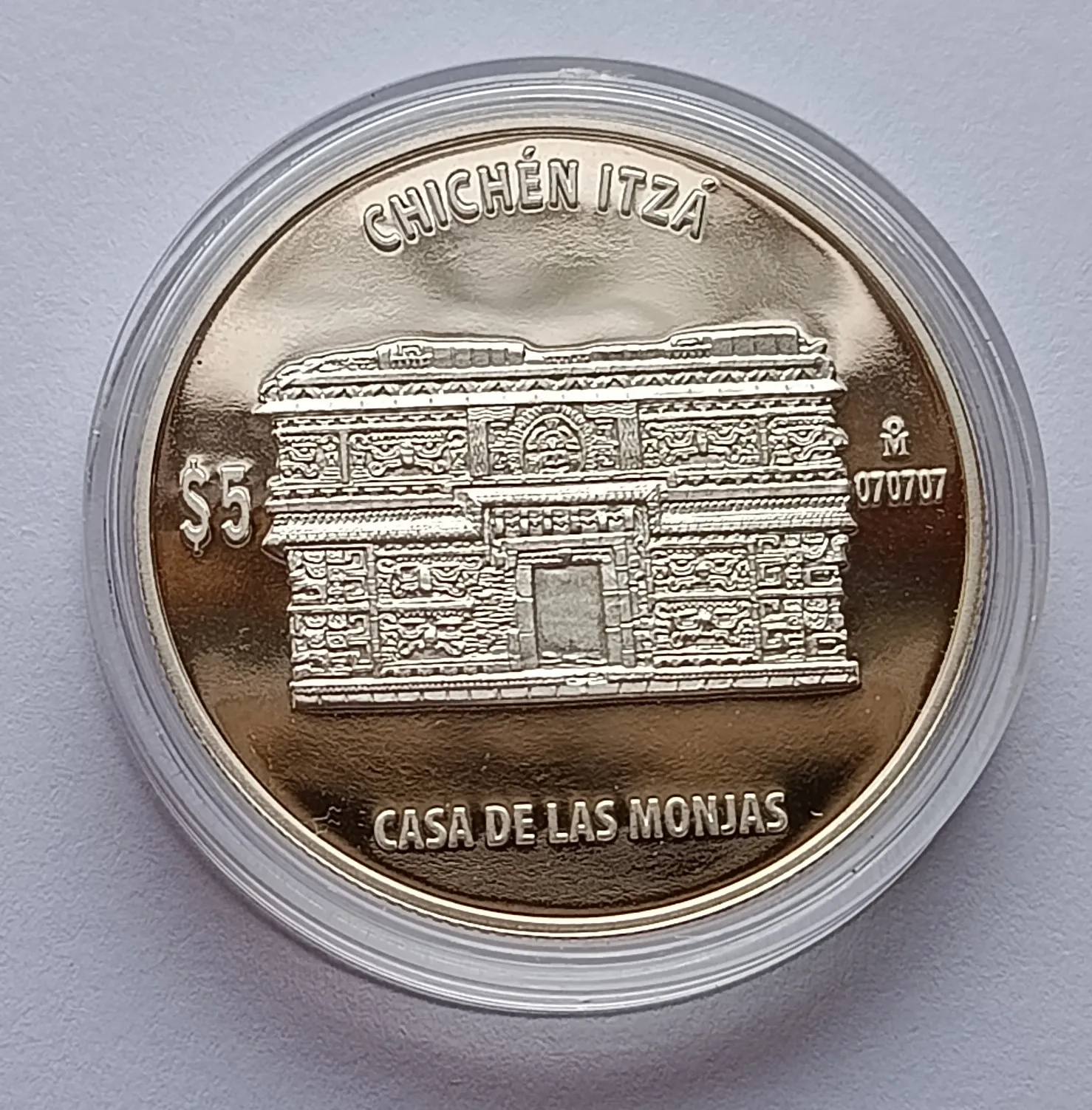 Moneda Chichén Itza "Casa de las Monjas" 1 Onza de Plata Ley 0.999 con Pedestal - Condición: USADA - Imagen 9