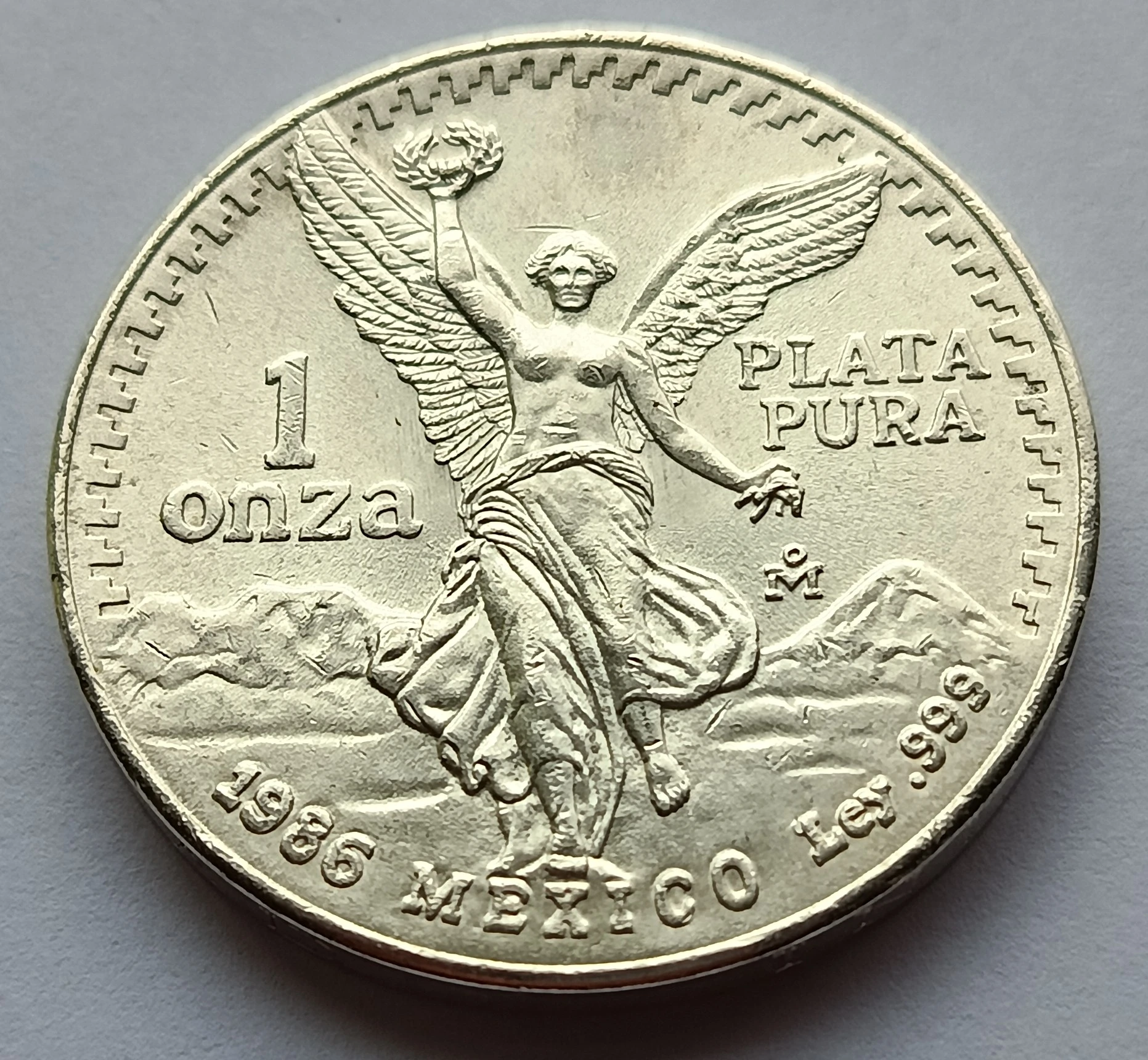 1 Onza Plata Libertad "Gordita" Ley 0.999 - Año 1986 - Condición Usada